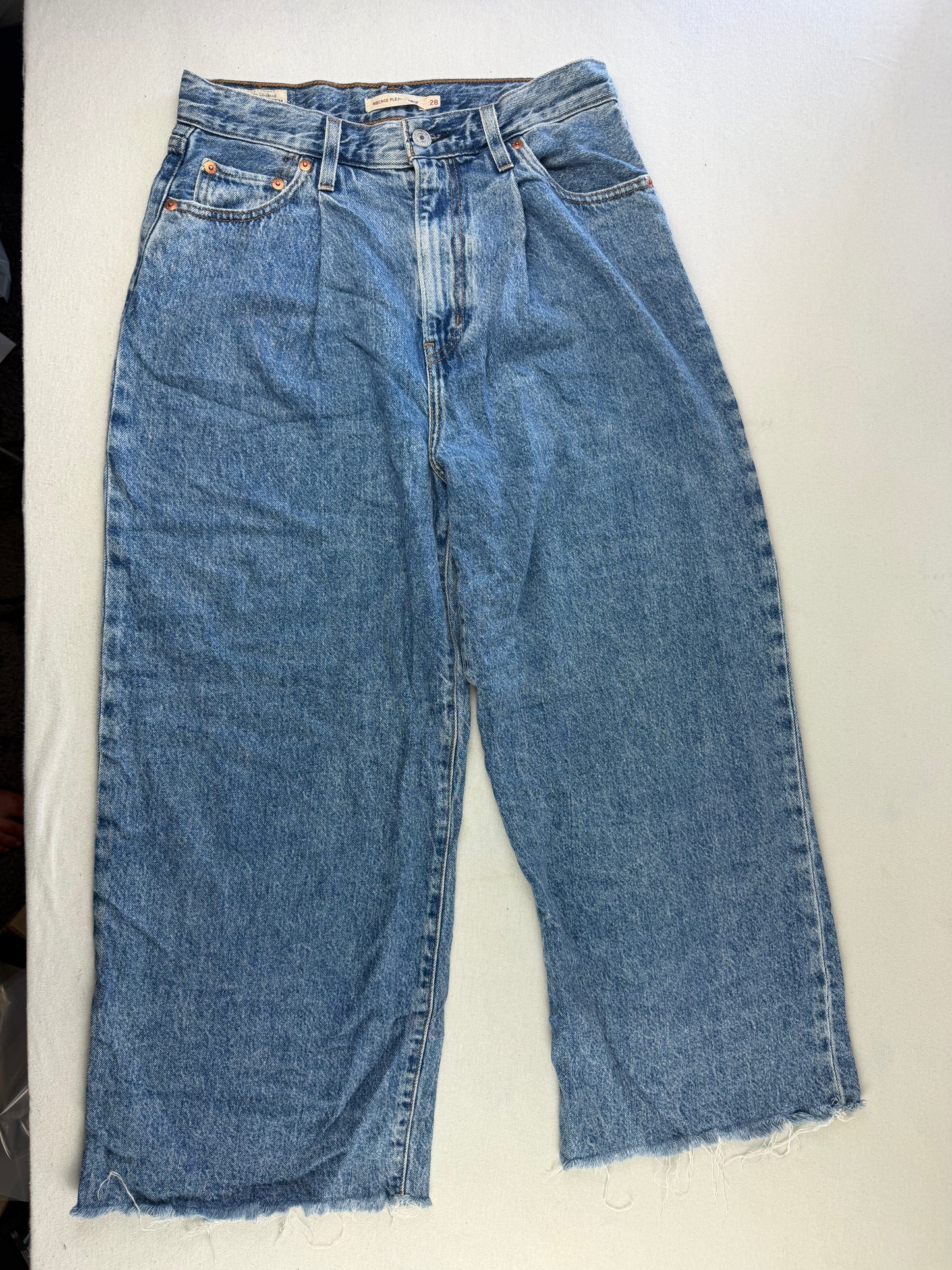 Levi's Ribcage Pleated Crop Jeans W28/L25