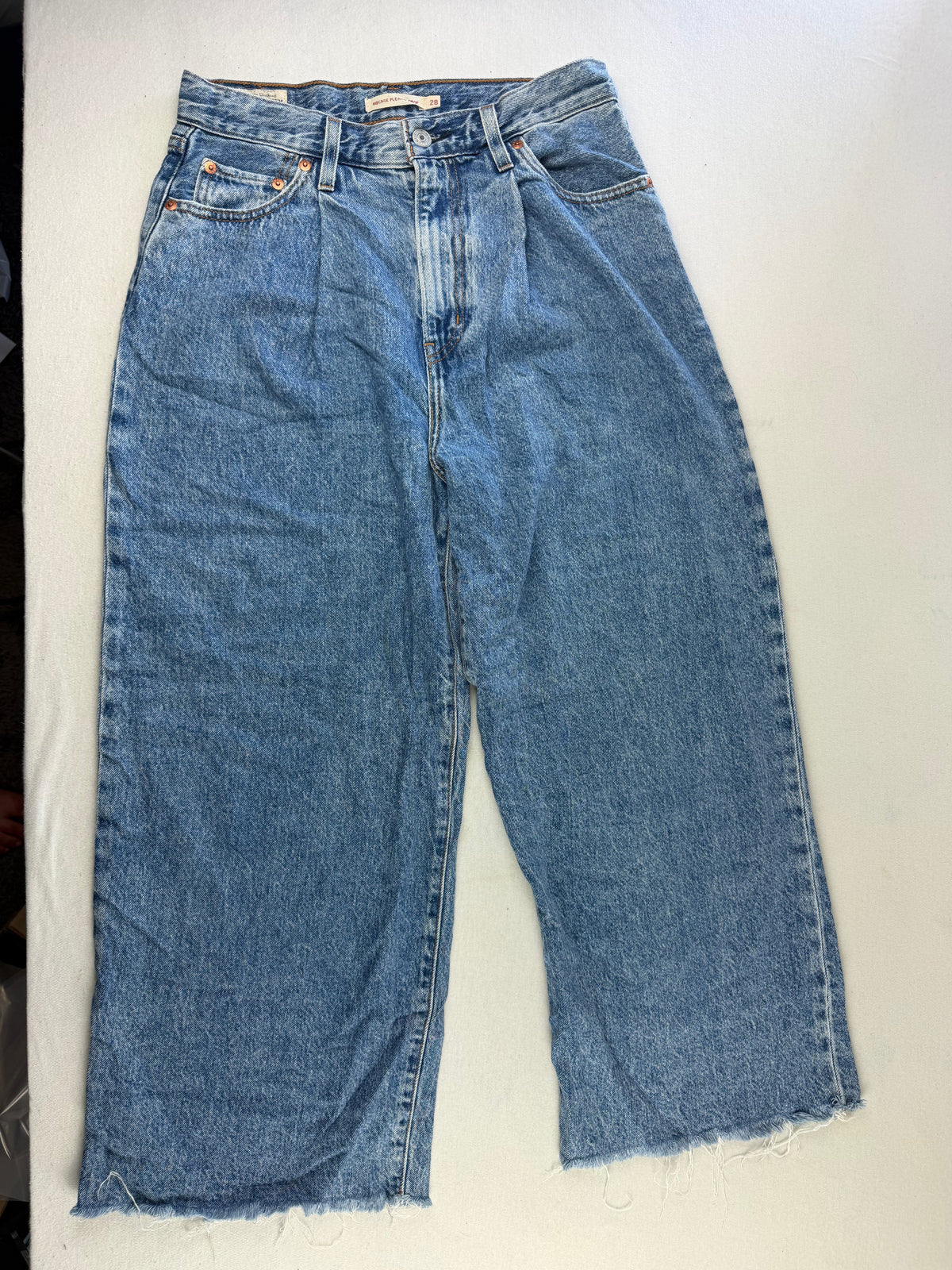 Levi's Ribcage Pleated Crop Jeans W28/L25