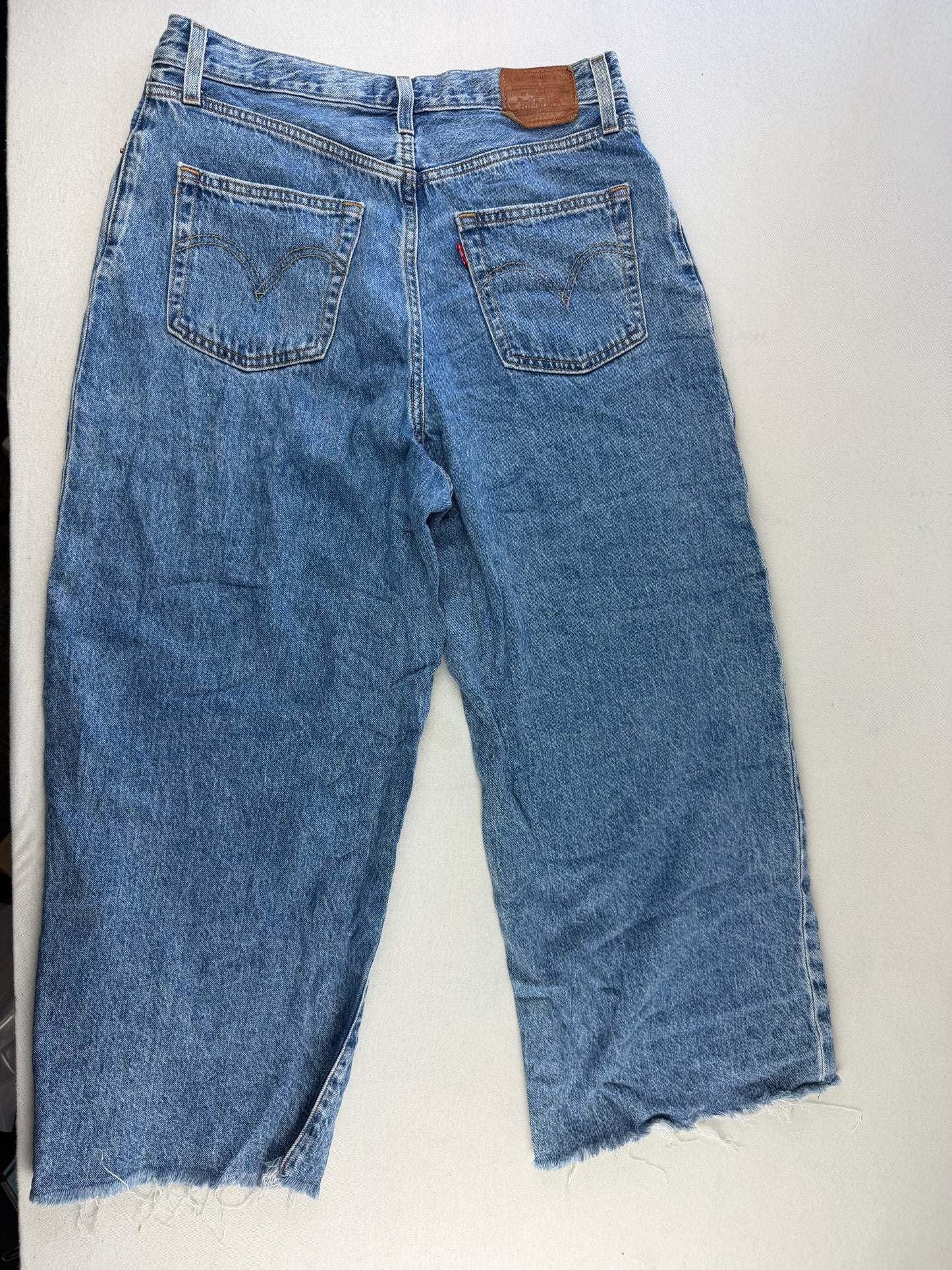 Levi's Ribcage Pleated Crop Jeans W28/L25