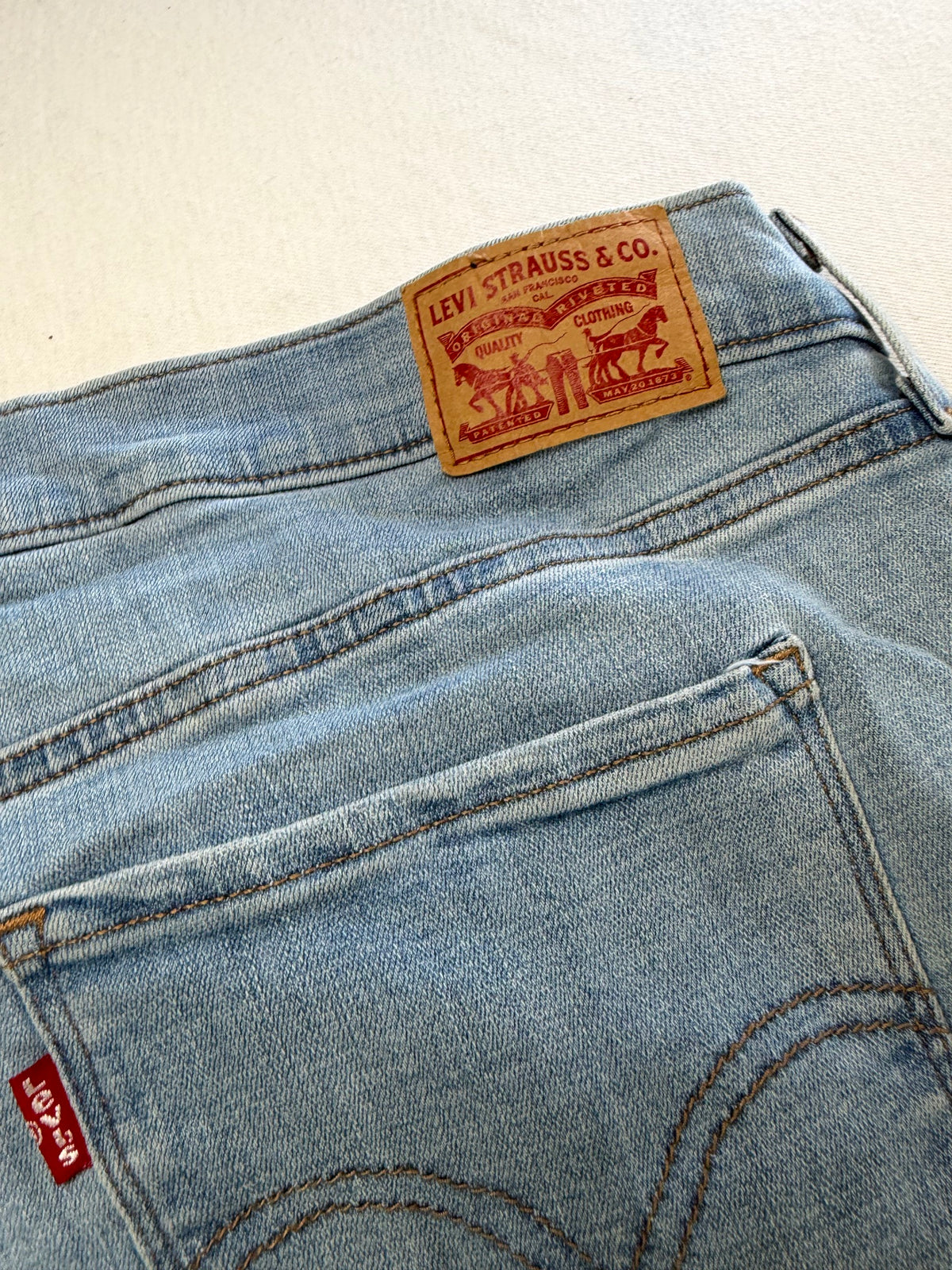 Levi's Classic Straight Jeans – W40/L38 | Hellblau (Light Wash)
