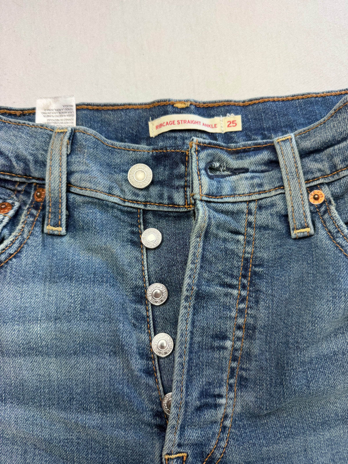 Levi's Ribcage Straight Ankle Jeans – W25/L27 |