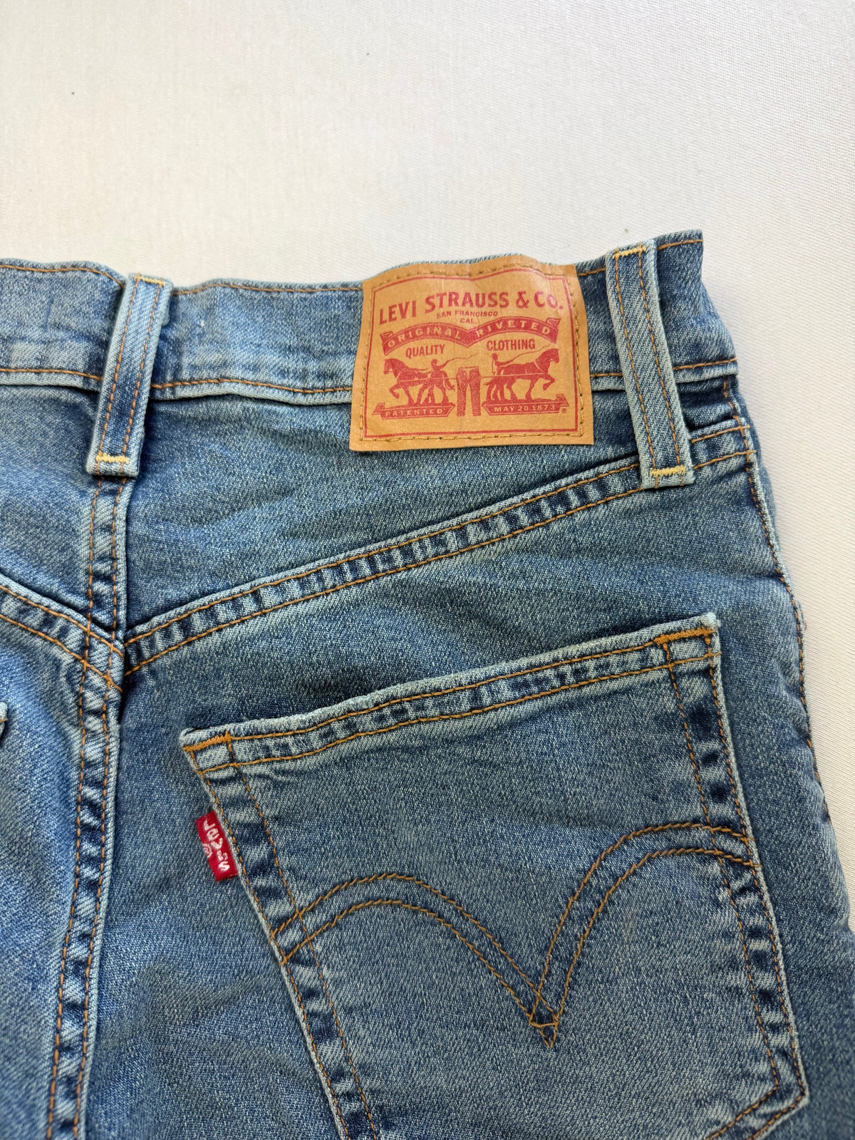 Levi's Ribcage Straight Ankle Jeans – W25/L27 |